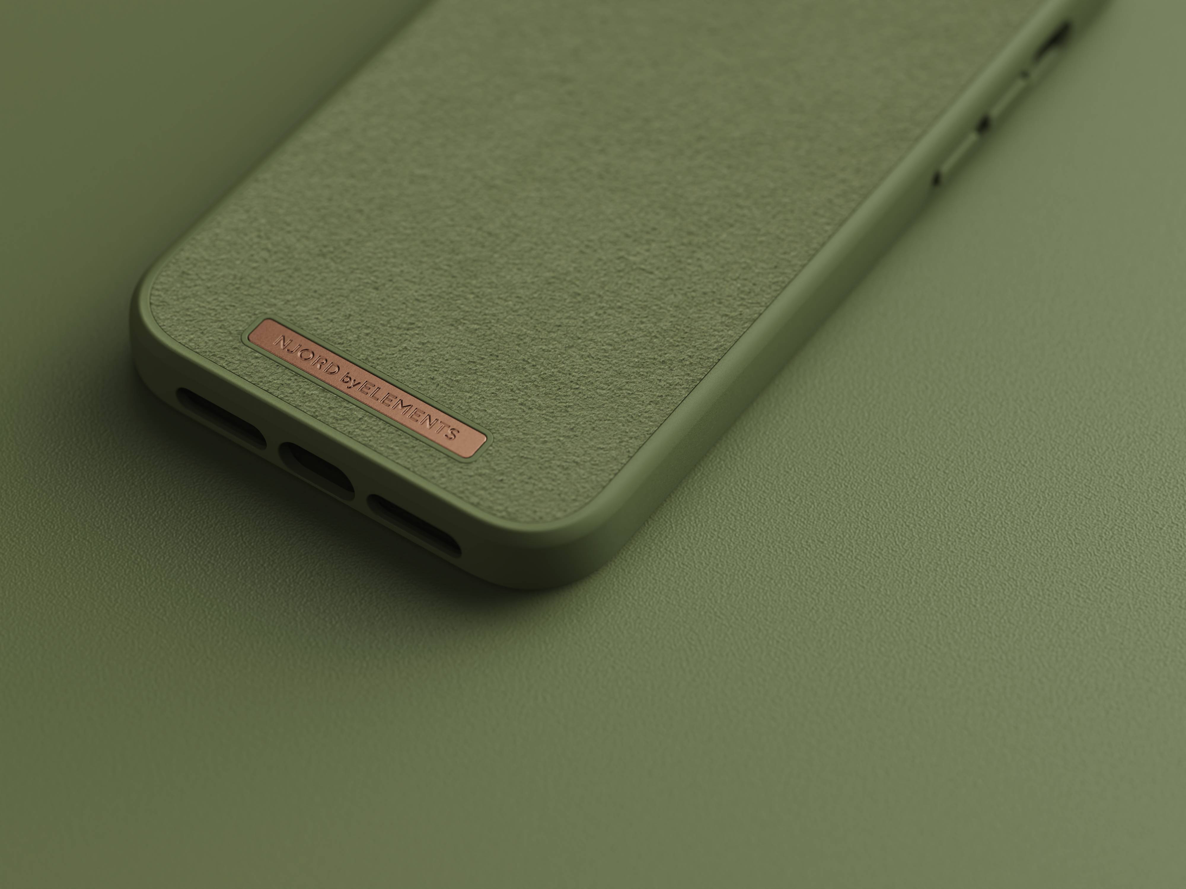 Rca Informatique - image du produit : IPHONE 14 PLUS CASE NJORD SUEDE GREEN