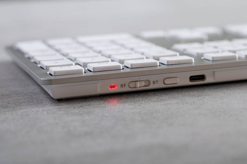 Rca Informatique - image du produit : KW 9100 SLIM FOR MAC KEYBOAR WIRELESS SILVER GERMANY