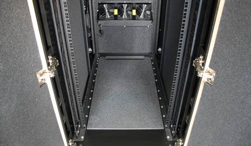 Rca Informatique - image du produit : NETSHELTER CX 38U SECURE SOUNDPROOFED SERVER ROOM