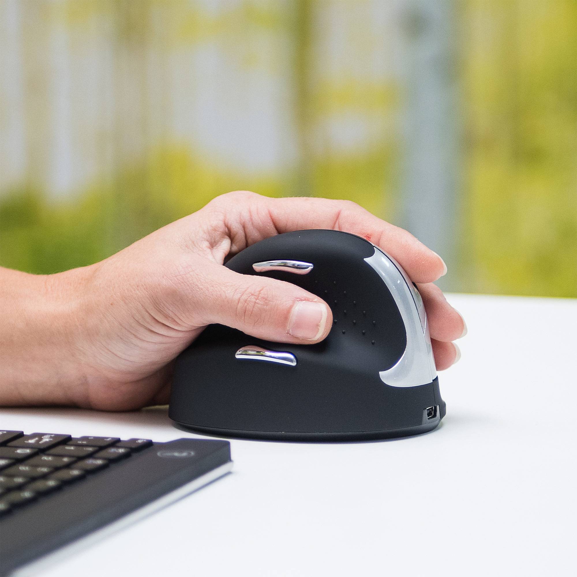 Rca Informatique - image du produit : R-GO HE ERGONOMIC MOUSE MEDIUM LEFT HANDED WIRELESS