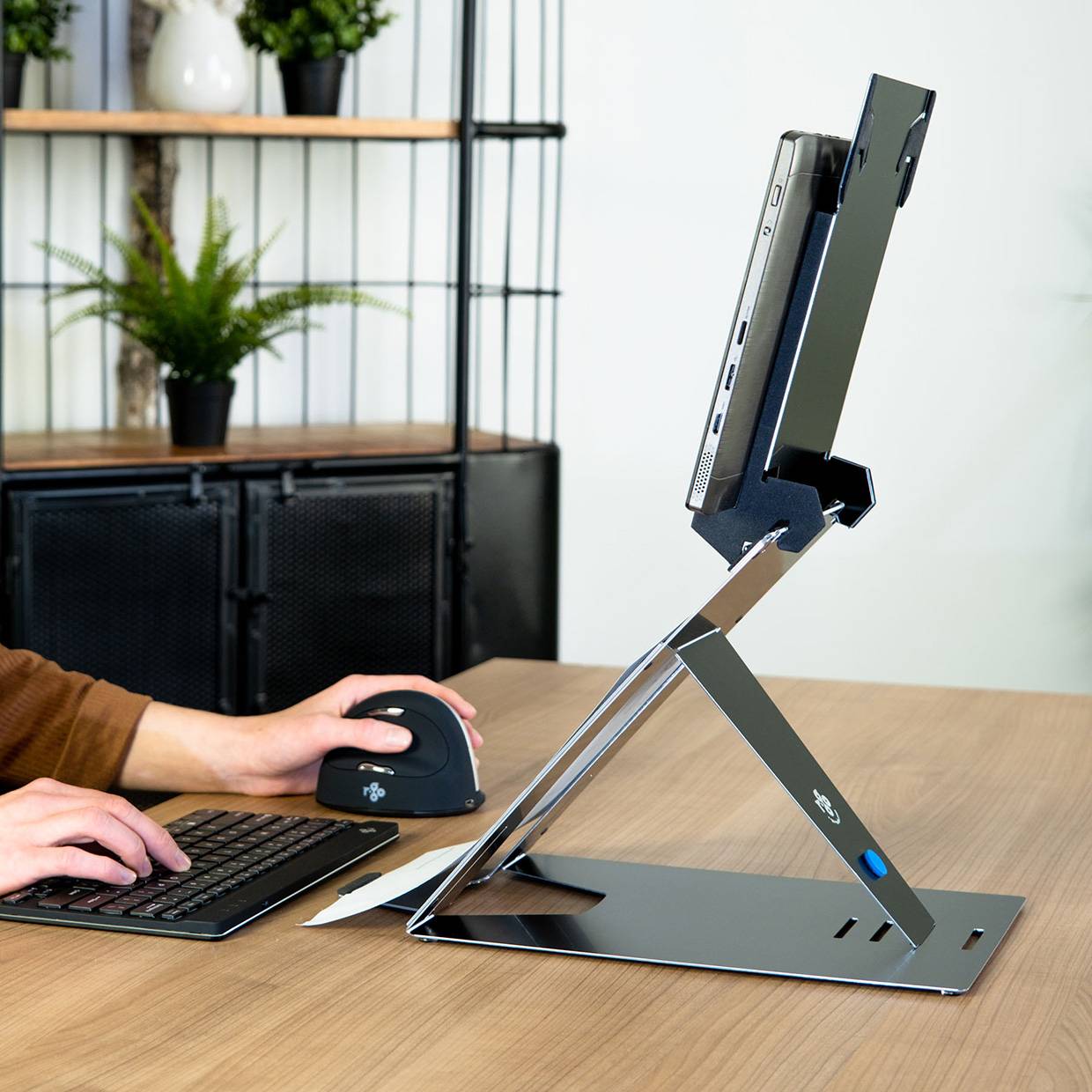 Rca Informatique - image du produit : R-GO RISER DUO/TABLET-LAPTOP STAND-ADJUSTABLE/BLACK