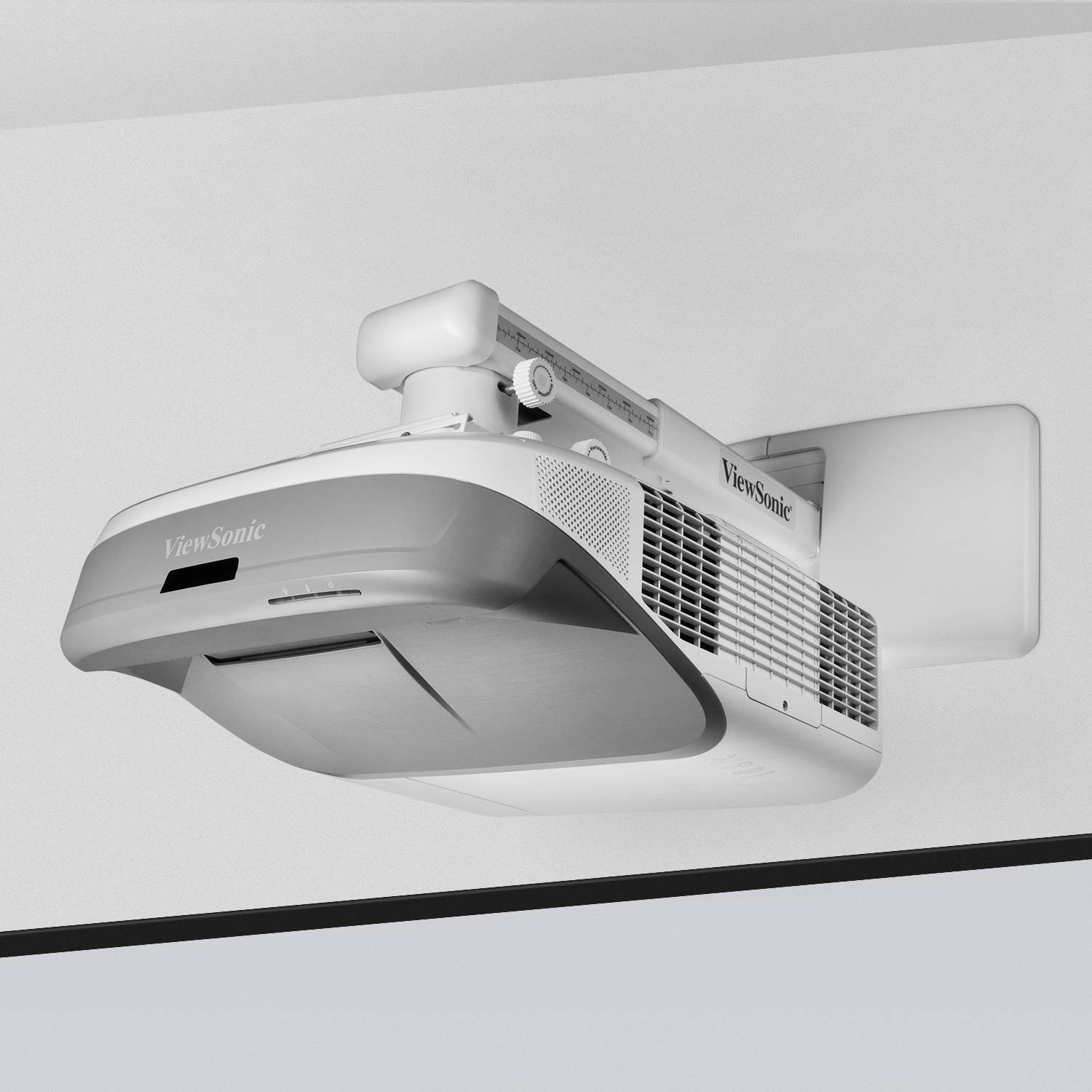 Rca Informatique - image du produit : WALL MOUNT FOR VIDEO PROJECTORS .