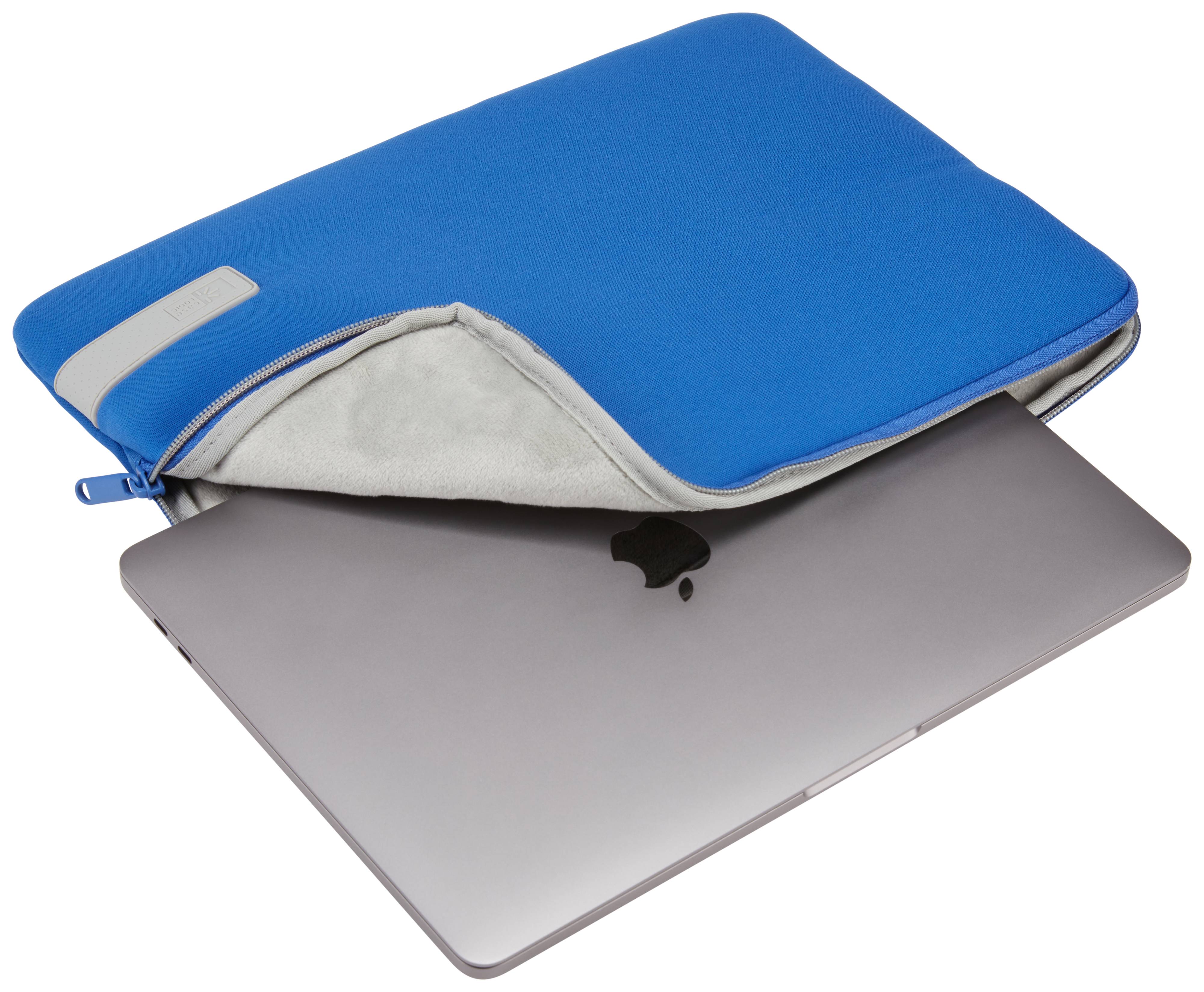 Rca Informatique - image du produit : CASE LOGIC REFLECT MACBOOK 13IN CLEARLLAKE BLUE SLEEVE