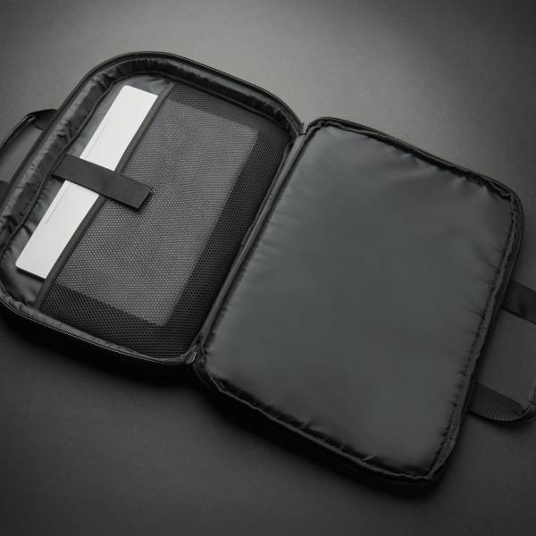 Rca Informatique - image du produit : 13IN ECOFRIENDLY FRONTLOAD BLK PROFESS. RFID POCKET PROTECTION