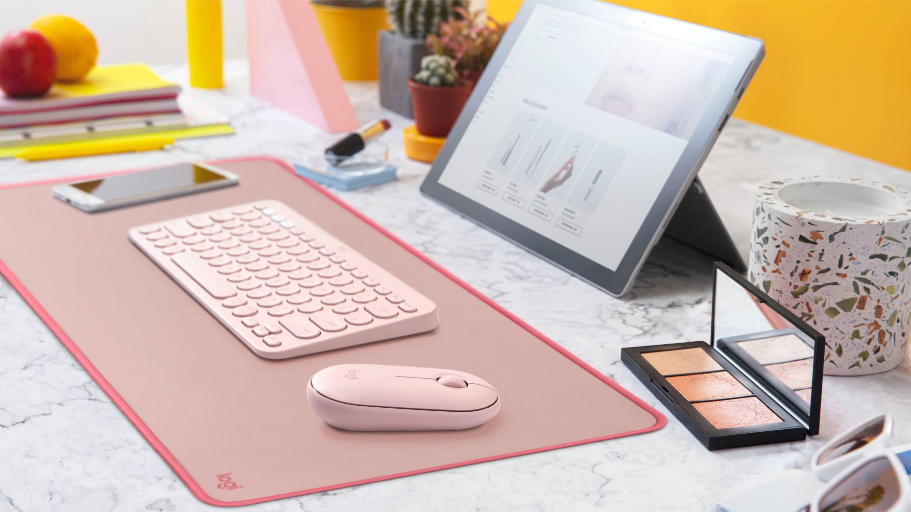 Rca Informatique - image du produit : DESK MAT STUDIO SERIES - DARKER ROSE - NAMR-EMEA