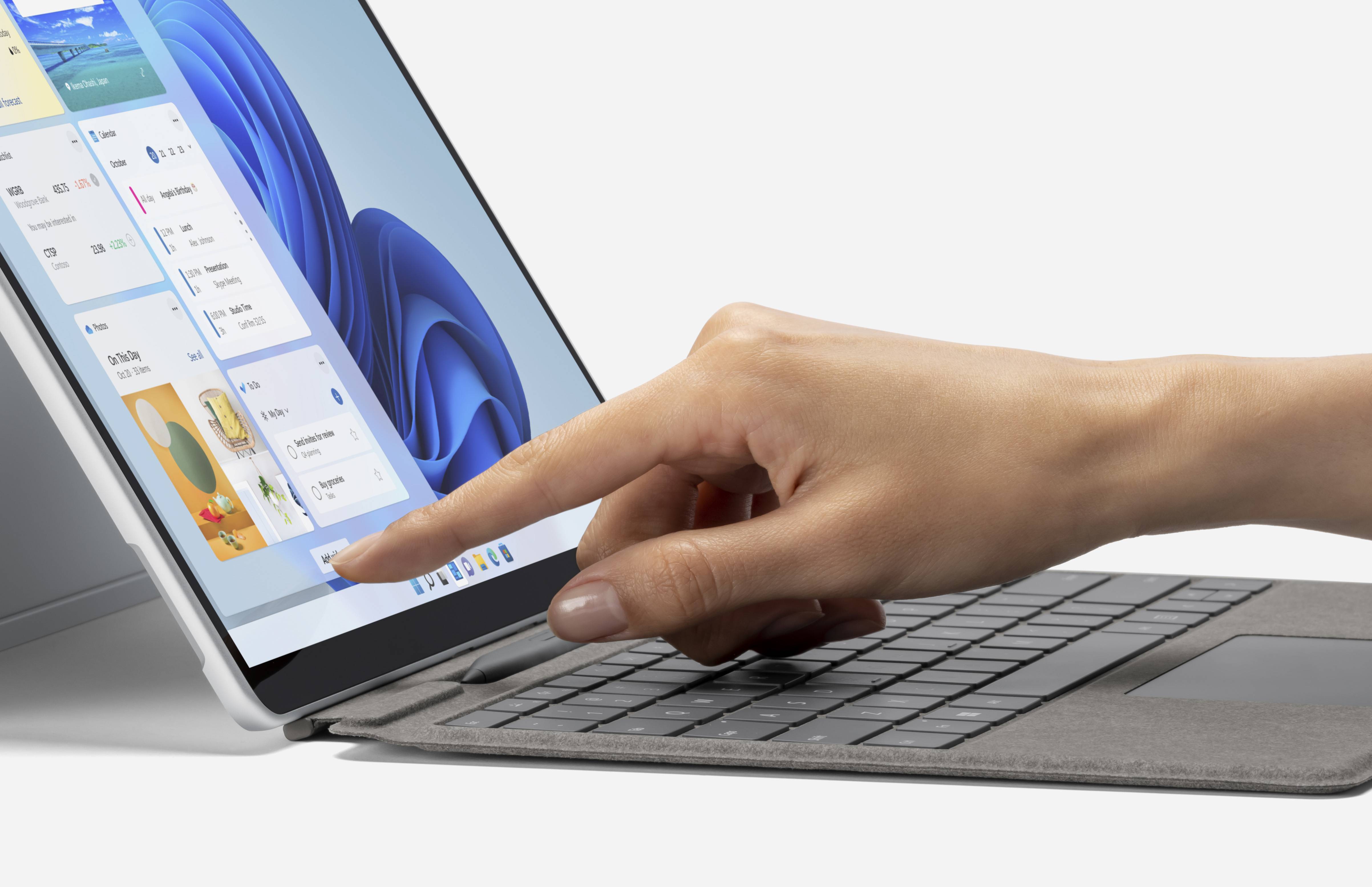 Rca Informatique - image du produit : SURFACE PRO 8 13IN CORE I5 8GB 128GB W11P PLATINUM