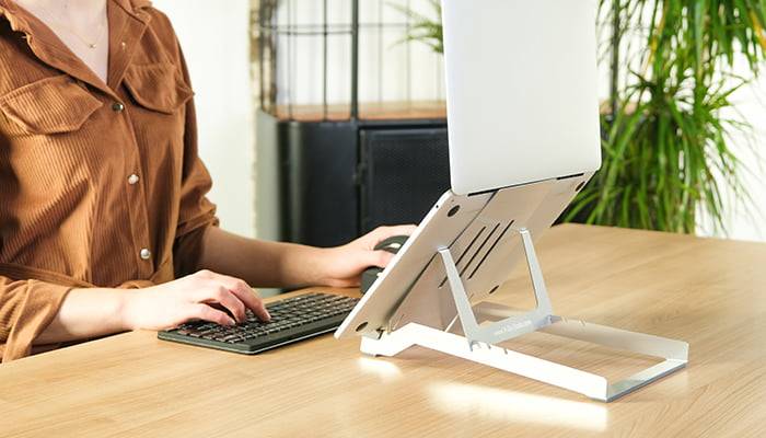 Rca Informatique - image du produit : R-GO RISER BASIC LAPTOP STAND SILVER