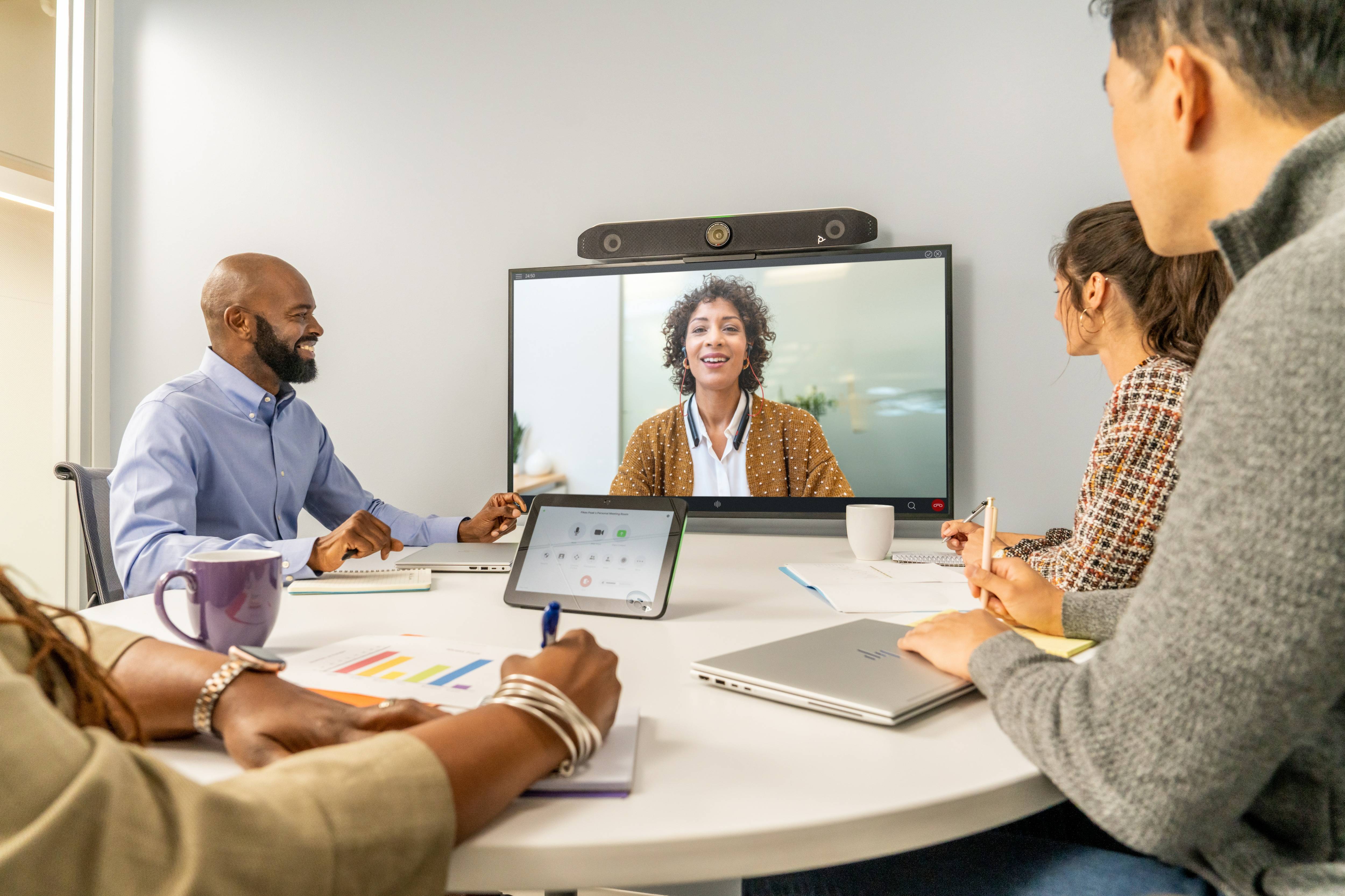 Rca Informatique - image du produit : POLY STUDIO X52 ALL-IN-ONE VIDEO BAR WITH TC10 CONTROLLER K